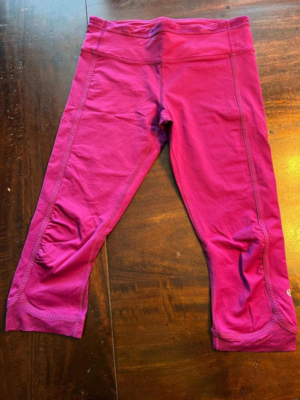 lululemon athletica Fuchsia Capri Leggings